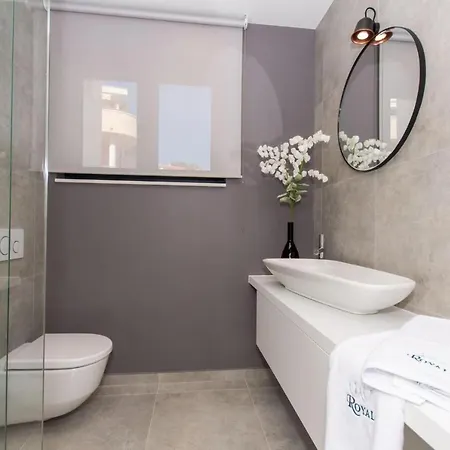 Luxury Royal M With Pool Ii